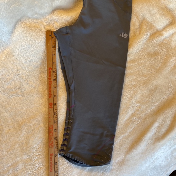 New Balance Running Capris - Picture 2 of 8